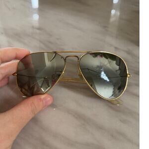 Vintage Ray Ban Gold Tone Metal Grey Polarized Aviator Sunglasses